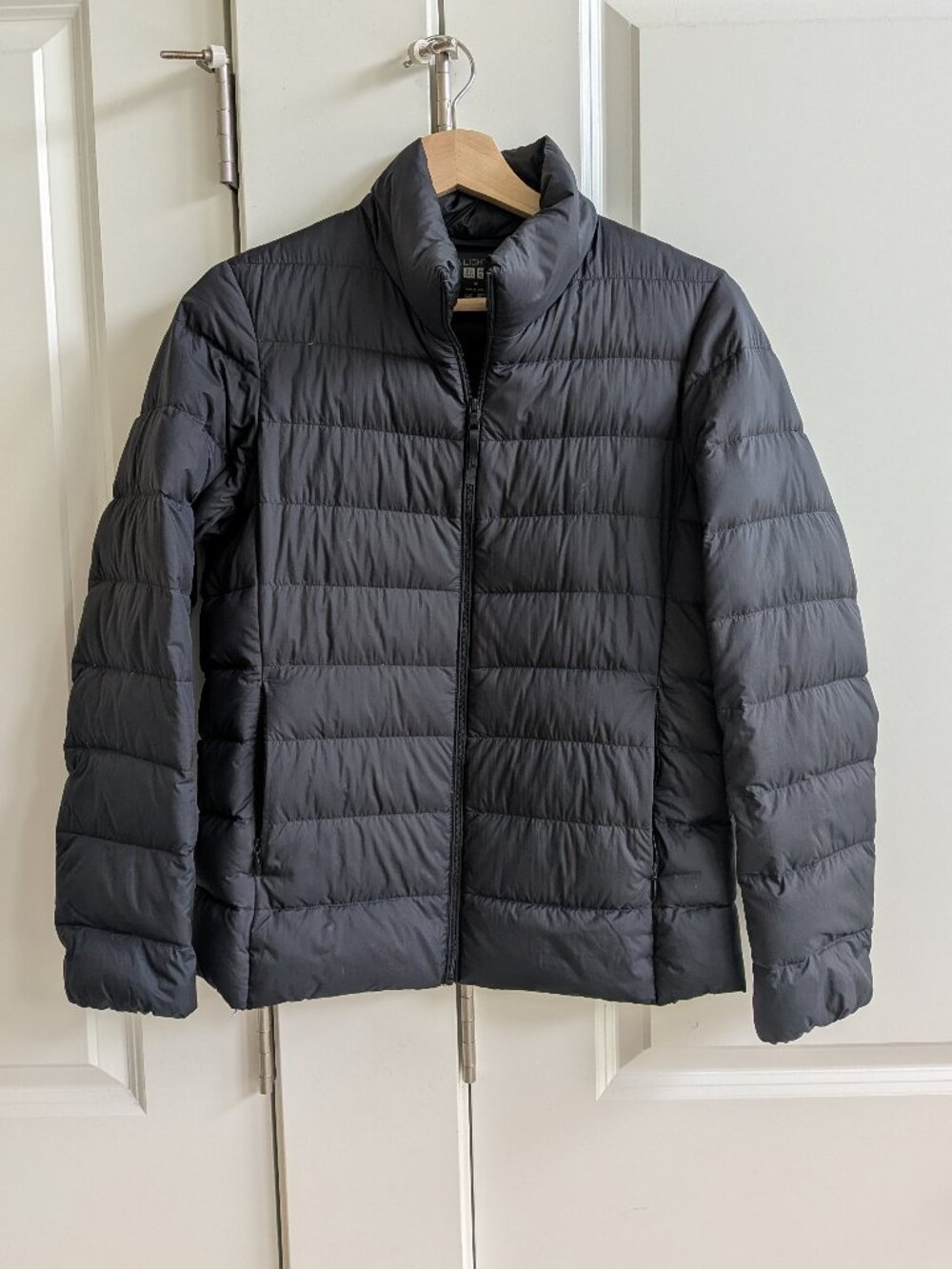 Uniqlo Ultra Light Down Jacket Women M Black Quilted Puffer Coat Packable w/Bag